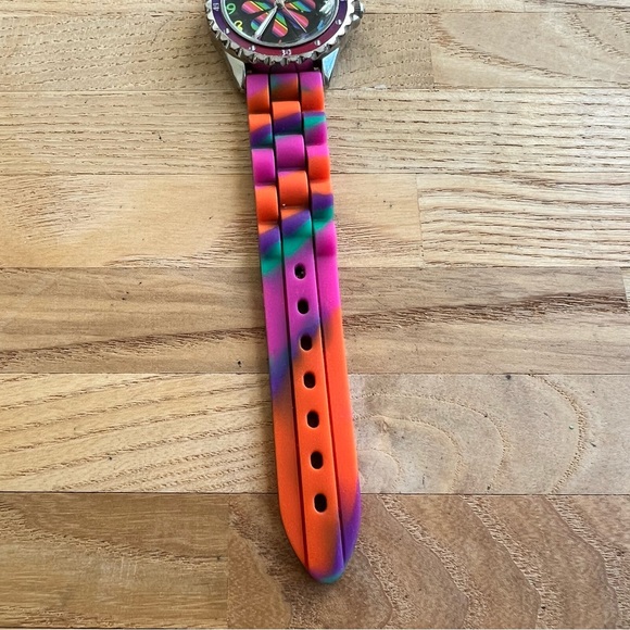 Unbranded rainbow flower dial trendy fashion watch NEW BATTERY - Picture 2 of 7